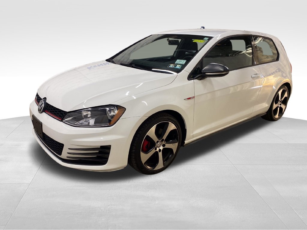 Used 2016 Volkswagen Golf 2-Door FWD image 3