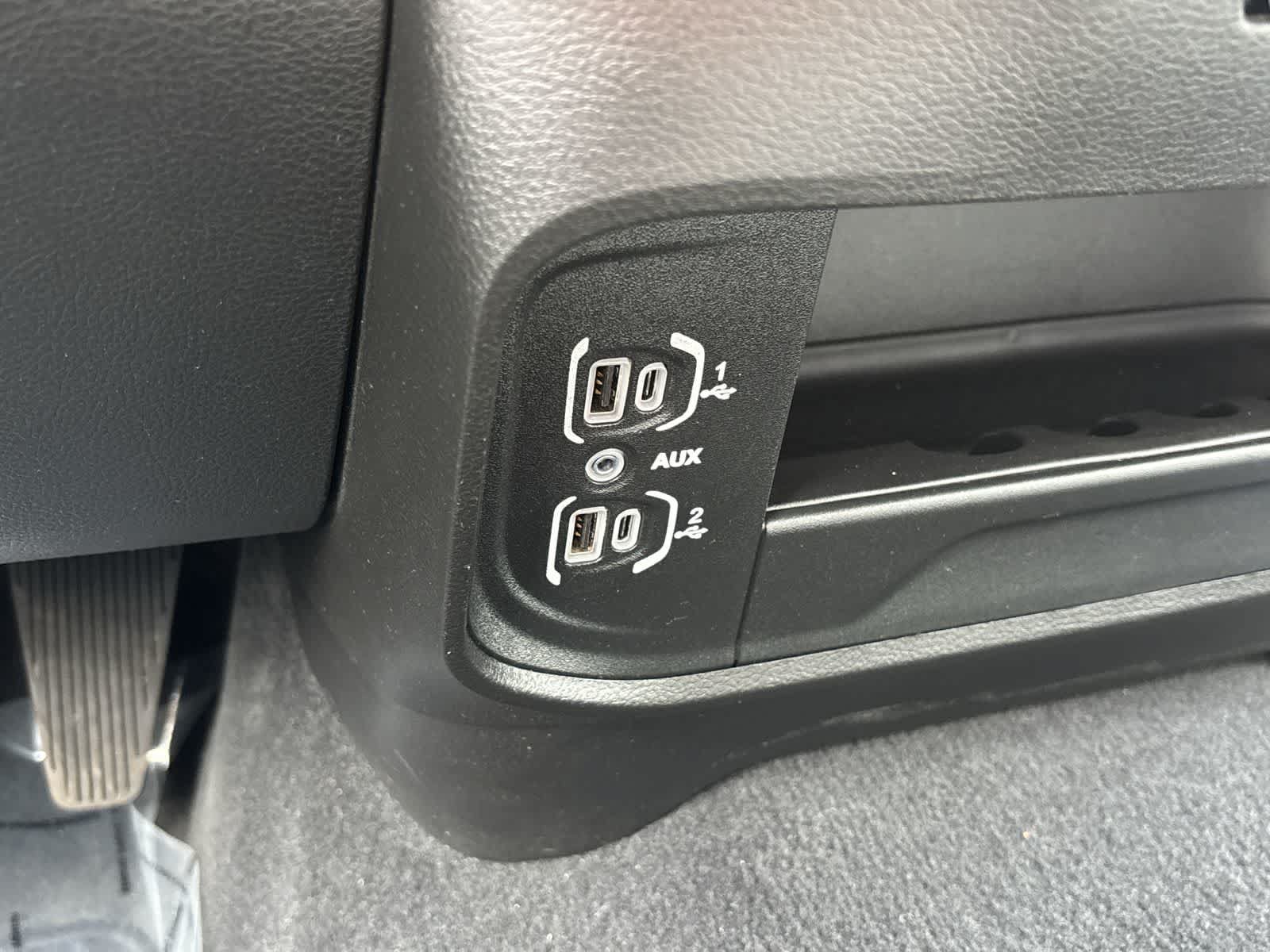 Certified 2024 RAM 3500 Big Horn AWD/4WD image 25
