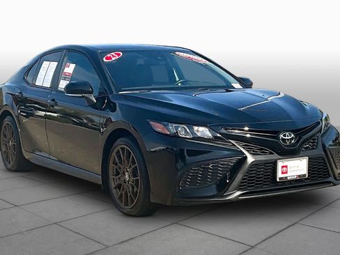 Certified 2023 Toyota Camry SE FWD image 2