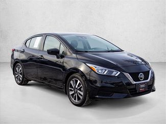 Used 2022 Nissan Versa SV video 3