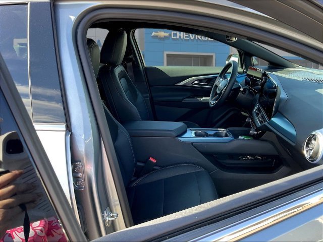 Certified 2024 Chevrolet Equinox EV LT w/ LPO, Active Package FWD image 31