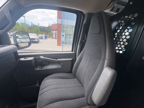 Used 2024 Chevrolet Express 2500 w/ Driver Convenience Package RWD image 11