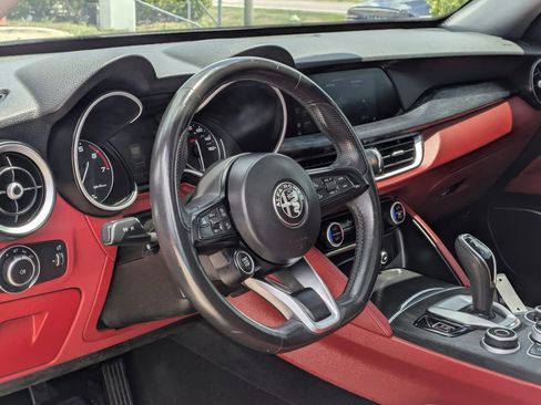 Used 2021 Alfa Romeo Stelvio Sprint w/ Nero Edizione RWD image 12