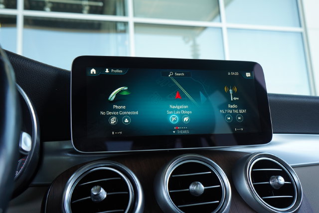 Used 2021 Mercedes-Benz GLC 300 4MATIC image 23