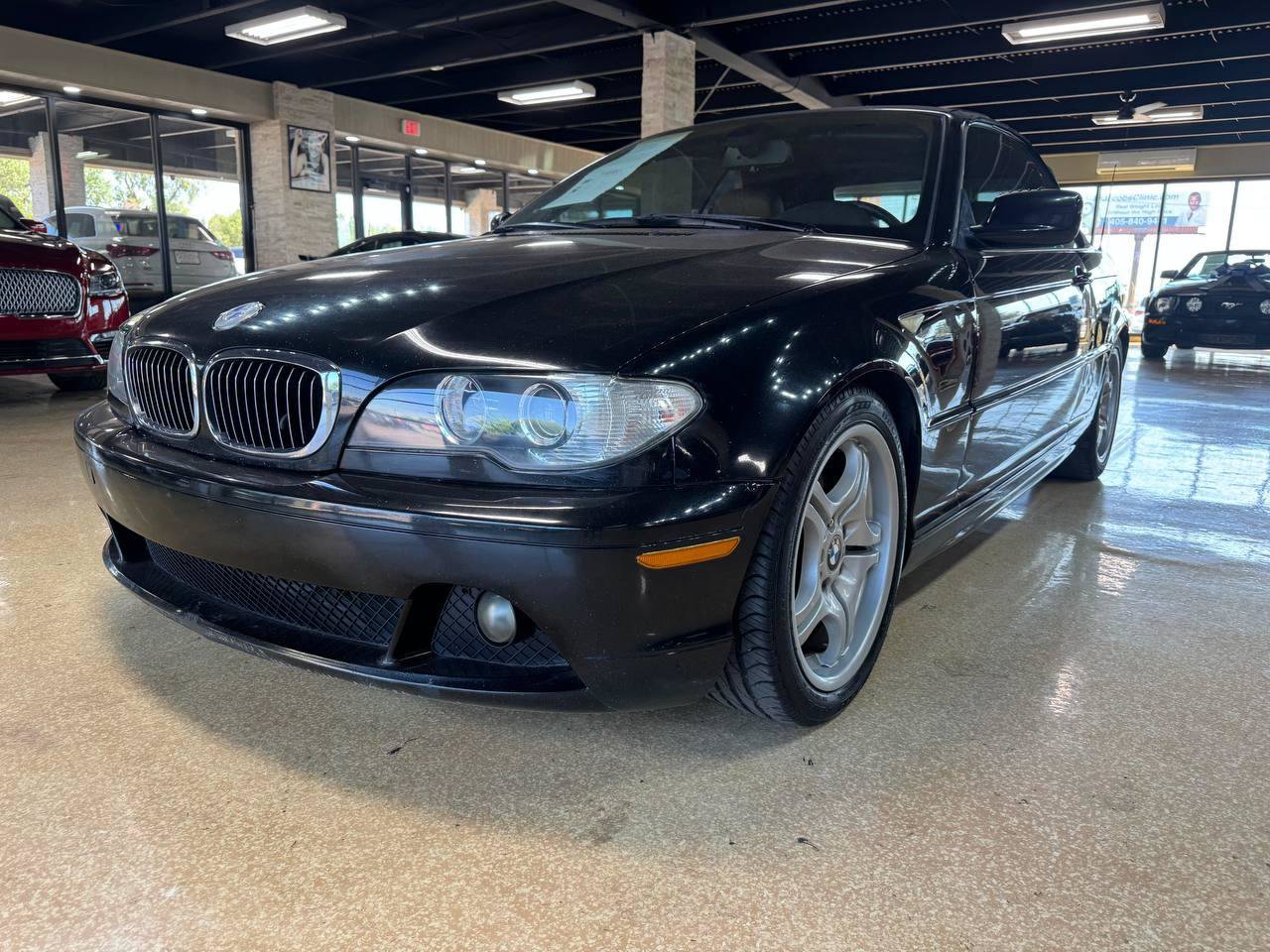 Used 2004 BMW 330Ci Convertible RWD image 3