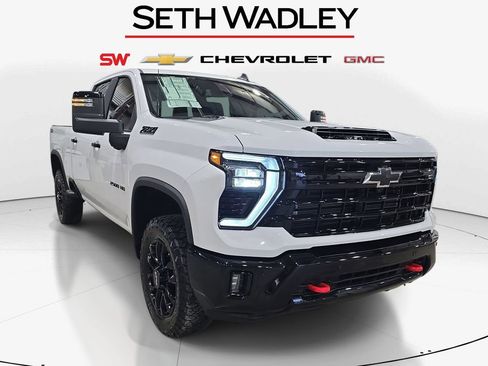 New 2026 Chevrolet Silverado 2500 LT w/ Trail Boss Package AWD/4WD image 1