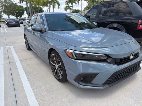 Used 2022 Honda Civic Touring image 5