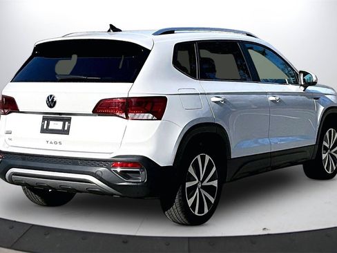 Used 2024 Volkswagen Taos SE image 9