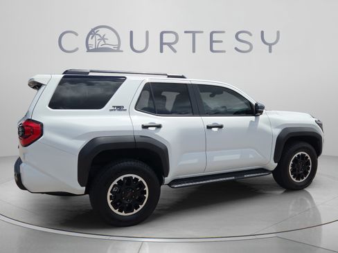 Certified 2026 Toyota 4Runner TRD Off-Road Premium AWD/4WD image 5