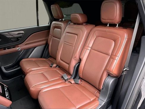 Used 2025 Lincoln Aviator Reserve w/ Illumination Package image 22