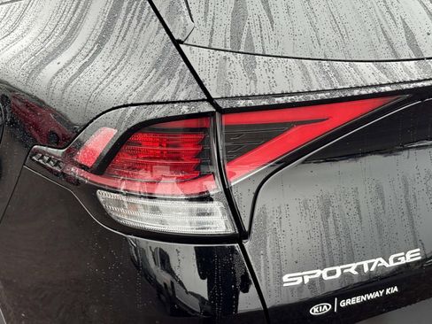 Used 2024 Kia Sportage X-Line w/ X-Line Premium Package image 11