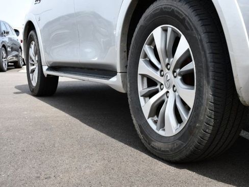 Used 2017 INFINITI QX80 4WD w/ Driver Assistance Package image 13