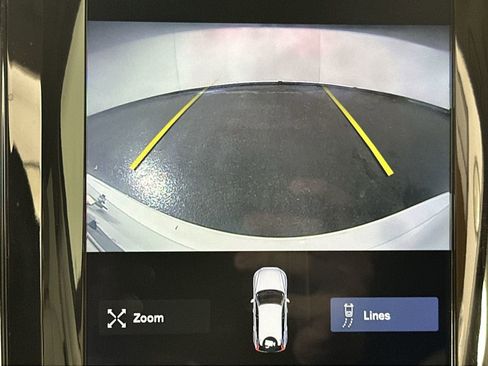 Used 2018 Volvo XC60 T5 Momentum w/ Convenience Package image 21