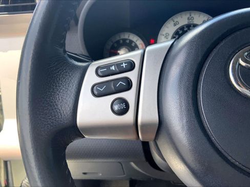 Used 2014 Toyota FJ Cruiser 4WD w/ Upgrade Package image 23