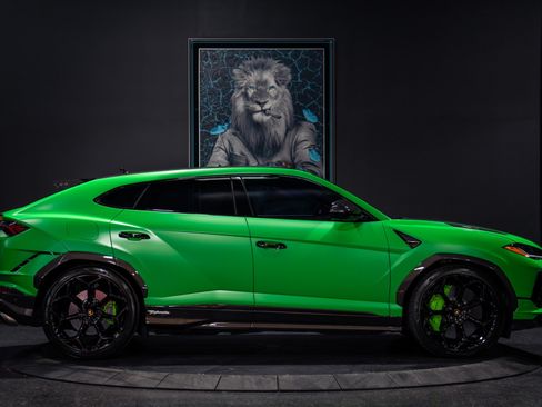 Used 2023 Lamborghini Urus Performante AWD/4WD image 47