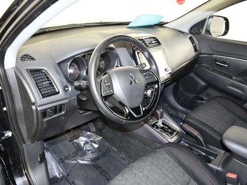 Used 2024 Mitsubishi Outlander Sport LE AWD/4WD image 35