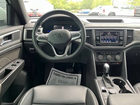 Certified 2022 Volkswagen Atlas Cross Sport SE AWD/4WD image 20