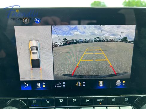 Used 2023 Chevrolet Colorado ZR2 w/ ZR2 Convenience Package III AWD/4WD image 14