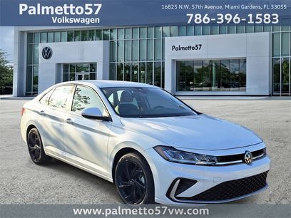 New 2025 Volkswagen Jetta SE w/ Black Wheel Package