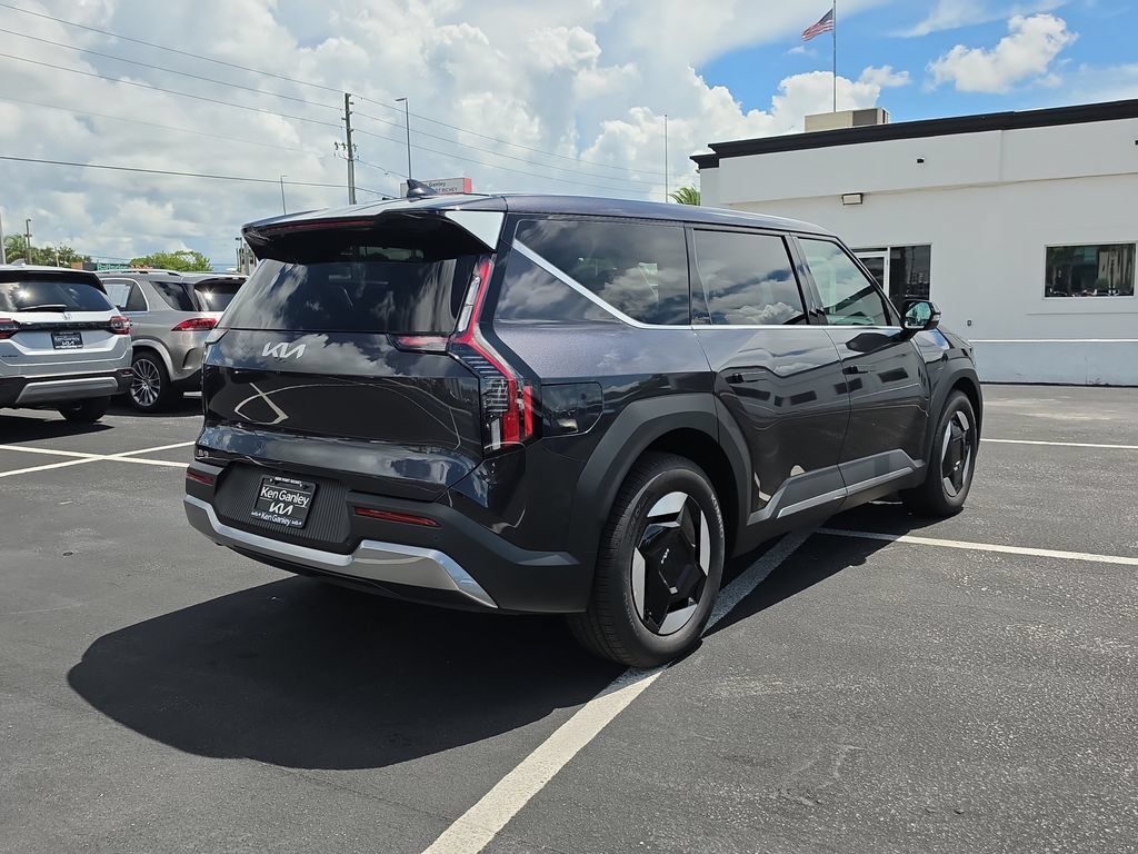 New 2026 Kia EV9 Light RWD image 8