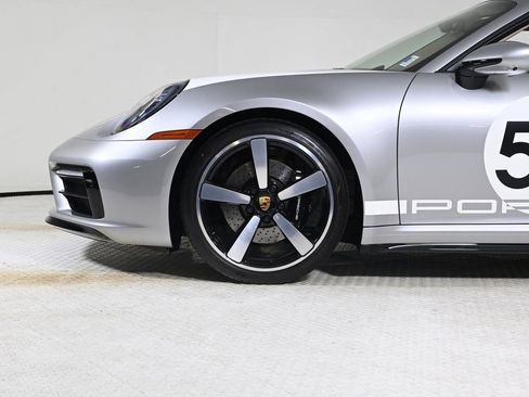 Certified 2021 Porsche 911 Targa 4S image 30