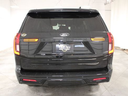 New 2026 Ford Expedition Platinum w/ Stealth Performance Package AWD/4WD image 7
