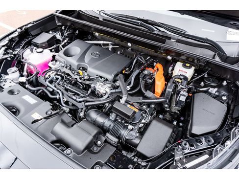 New 2025 Toyota RAV4 LE image 28