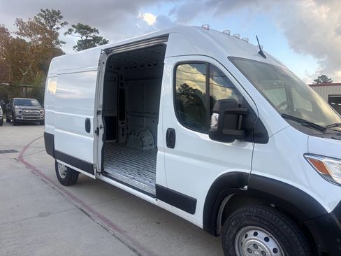 Used 2023 RAM ProMaster 2500 image 19