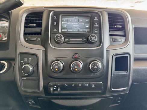 Used 2018 RAM 2500 Tradesman w/ Chrome Appearance Group image 10
