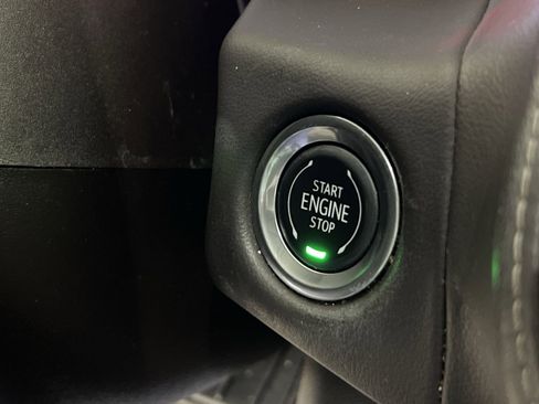 Used 2021 Chevrolet Tahoe Z71 w/ Z71 Off-Road Package image 35