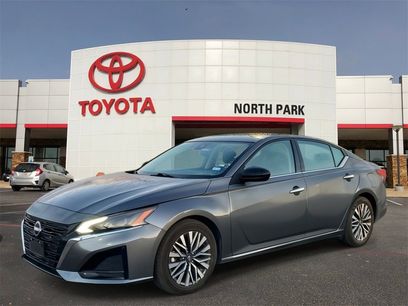 Used 2024 Nissan Altima 2.5 SV