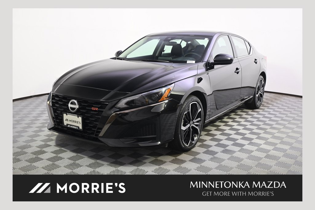 Used 2025 Nissan Altima 2.5 SR AWD/4WD image 1