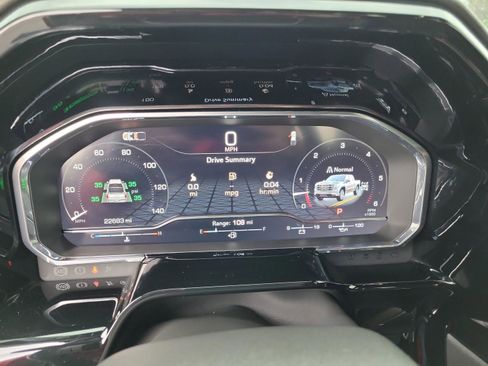 Used 2024 GMC Sierra 1500 SLT w/ SLT Premium Package image 23