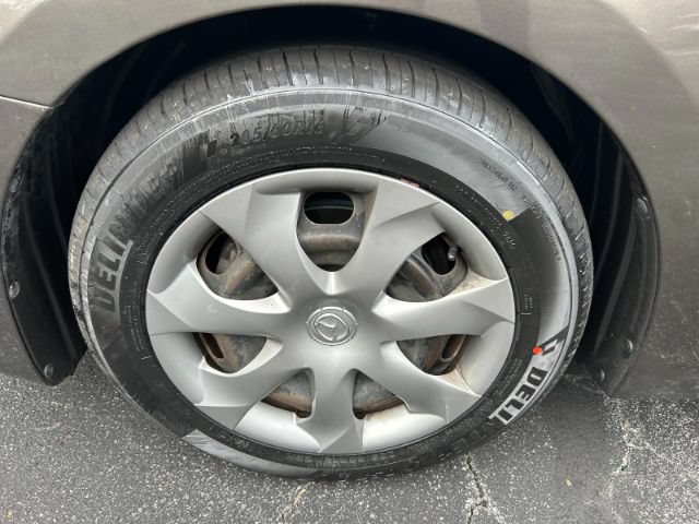 Used 2015 MAZDA MAZDA3 i Sport FWD image 37
