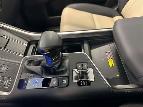 Certified 2025 Lexus GX 550 image 37