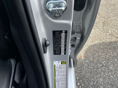 Used 2025 Toyota Corolla LE image 27