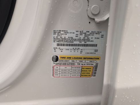 Used 2023 Ford Expedition Platinum image 34