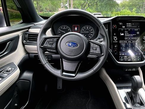 Used 2025 Subaru Forester Premium AWD/4WD image 8