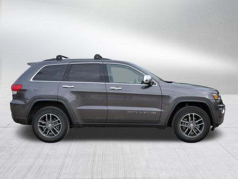 Used 2017 Jeep Grand Cherokee Limited w/ Trailer Tow Group IV AWD/4WD image 8
