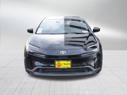 Certified 2025 Toyota Prius LE image 2