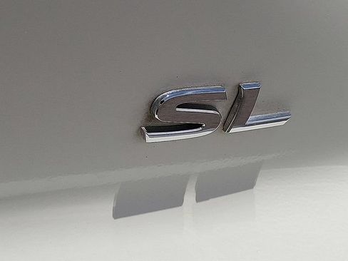 Used 2022 Nissan Pathfinder SL FWD image 9