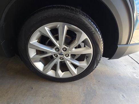 Used 2022 Ford Explorer Platinum w/ Equipment Group 601A RWD image 28
