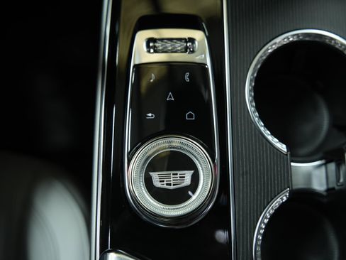 Used 2024 Cadillac Lyriq Luxury AWD/4WD image 42