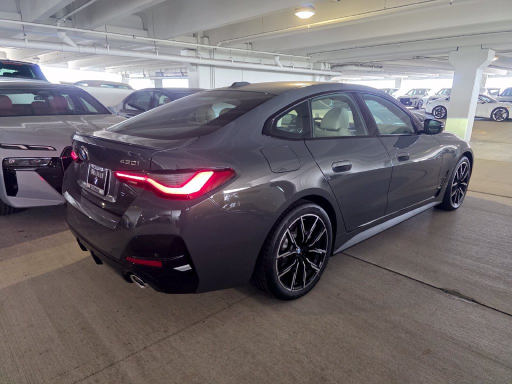 New 2026 BMW 430i w/ M Sport Package RWD image 4