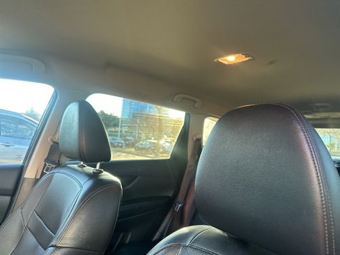 Used 2018 Nissan Rogue SL image 11