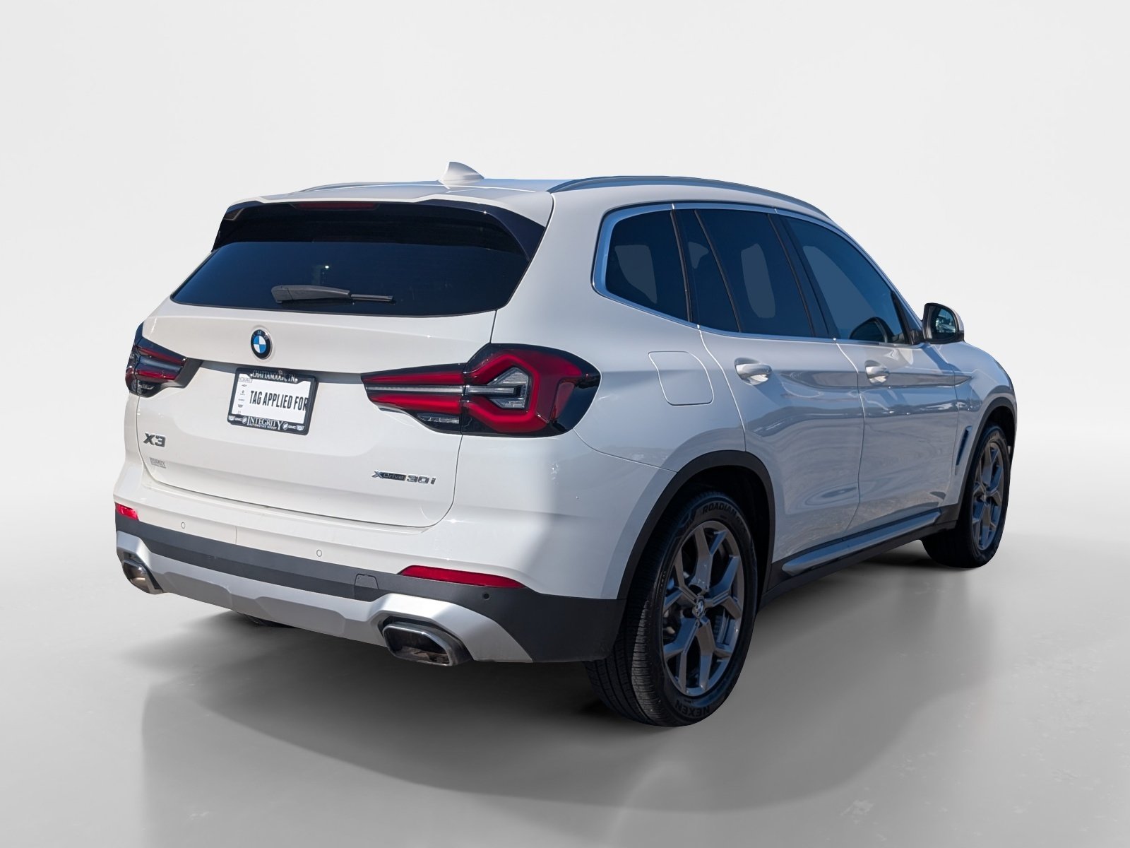 Used 2022 BMW X3 xDrive30i w/ Convenience Package AWD/4WD image 6