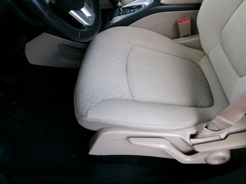 Used 2018 Dodge Journey SXT w/ Safe & Sound Group FWD image 12
