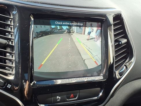 Used 2020 Jeep Cherokee Limited AWD/4WD image 14