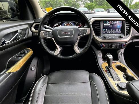 Used 2019 GMC Acadia Denali w/ Technology Package FWD image 8