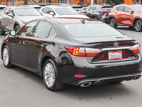 Used 2017 Lexus ES 350 image 2